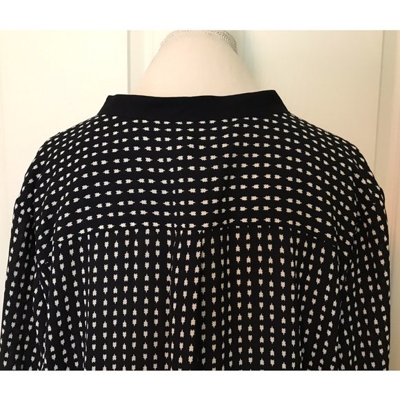 BNWT Limited Navy Blouse - Picture 6 of 7